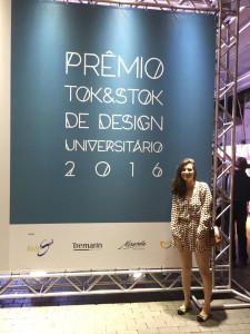 Bianca Zambonato na premiação na loga da Tok&Stok em São Paulo